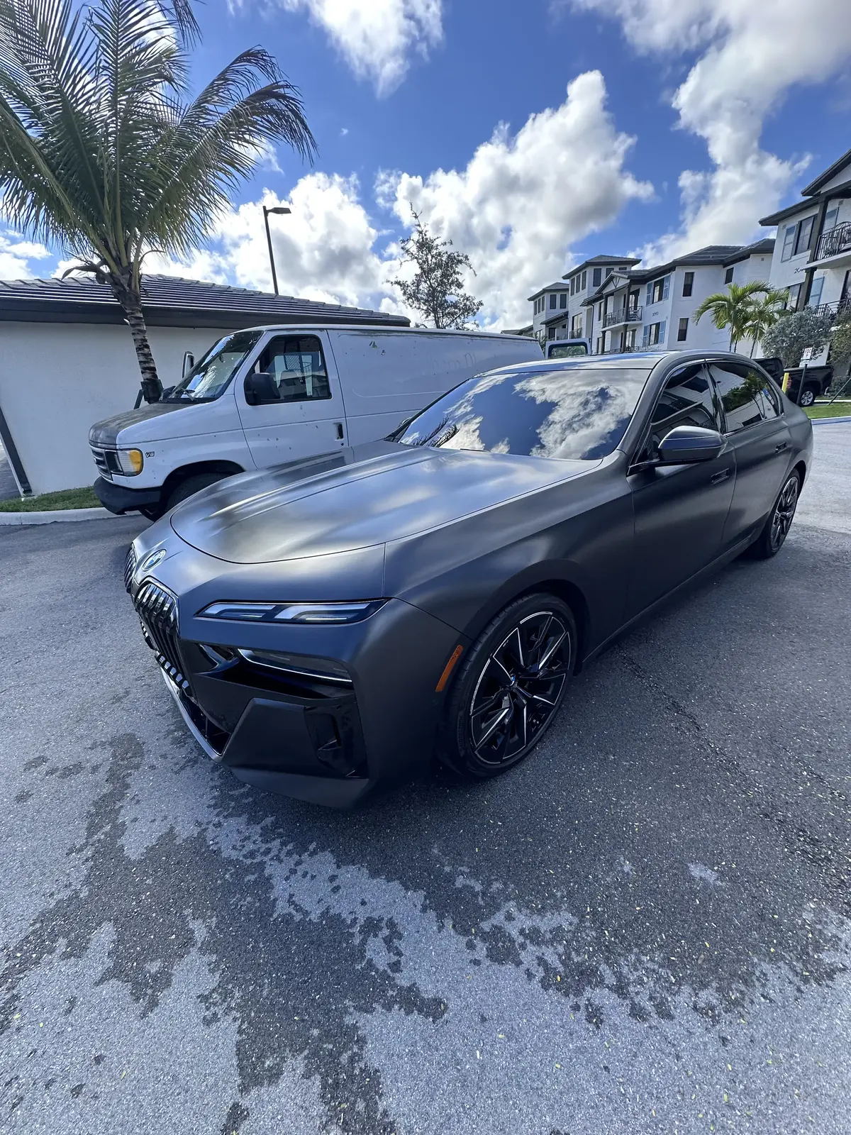 Professional auto detailing on a BMW 7 Series in Broward County